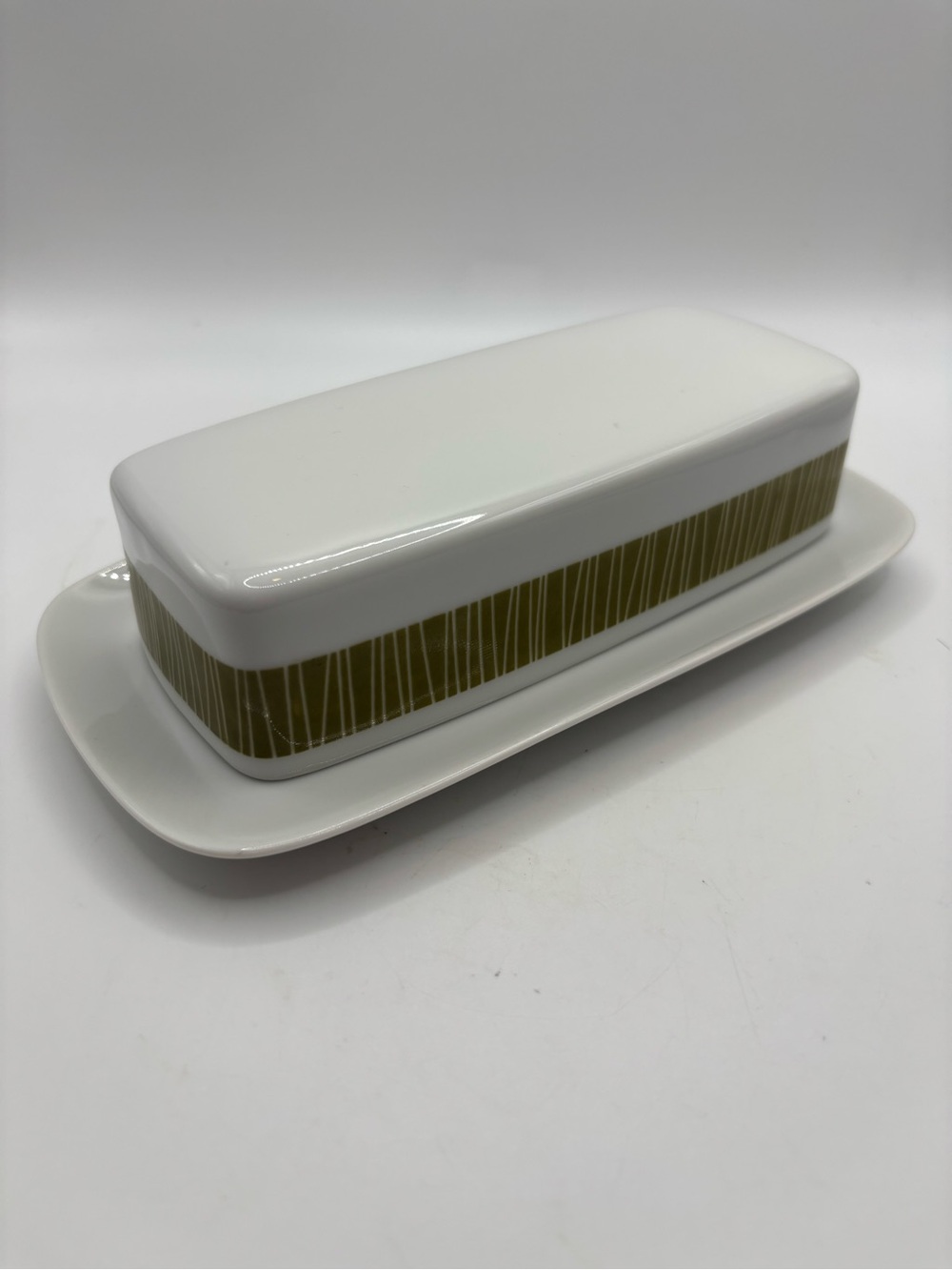 MIKASA ACCENTS MCM VINTAGE BUTTER DISH CHINA MADE IN JAPAN AVOCADO GREEN EUC
